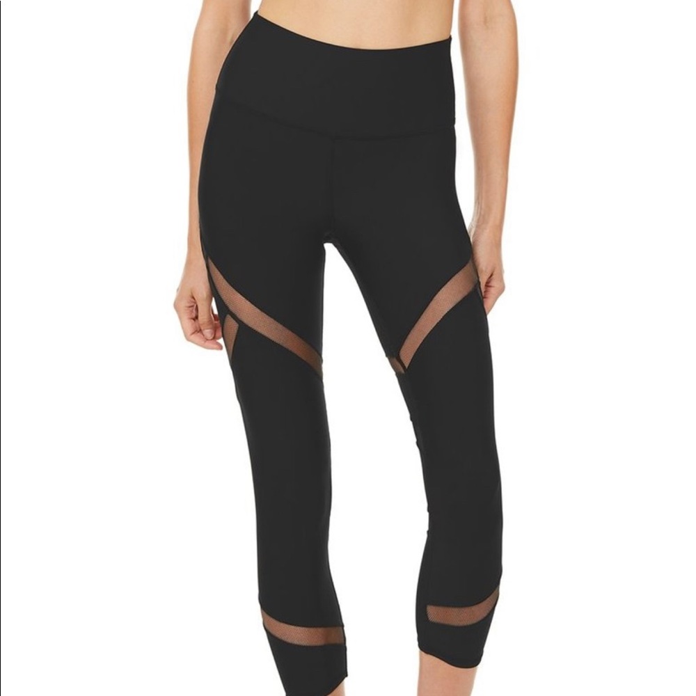 COPY - Alo high waist mesmerize Capri black xs